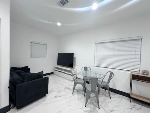 Successful Airbnb property: Modern OC Getaway | Near Beach, Disneyland & More! in Midway City