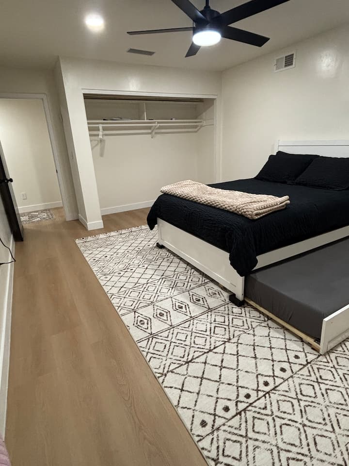 غرفة النوم 1