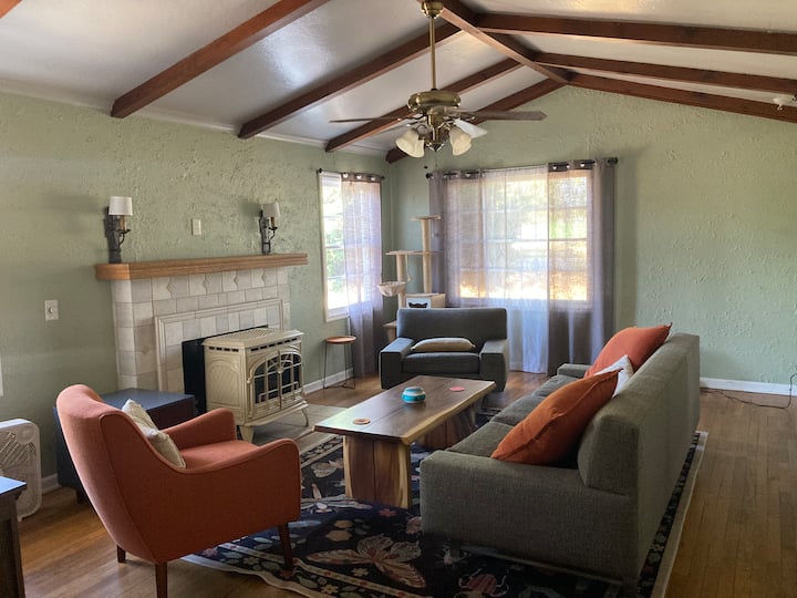 Spacious Se Portland Retreat: Close To Pdx Airport - Portland, OR