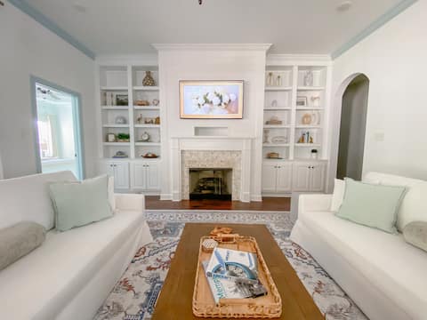 Magnolia Blue - Hot tub, Fire Pit, Pool Table