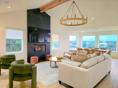 Top Airbnb: Scenic Riverfront Getaway for Families & Friends in Briarcliff