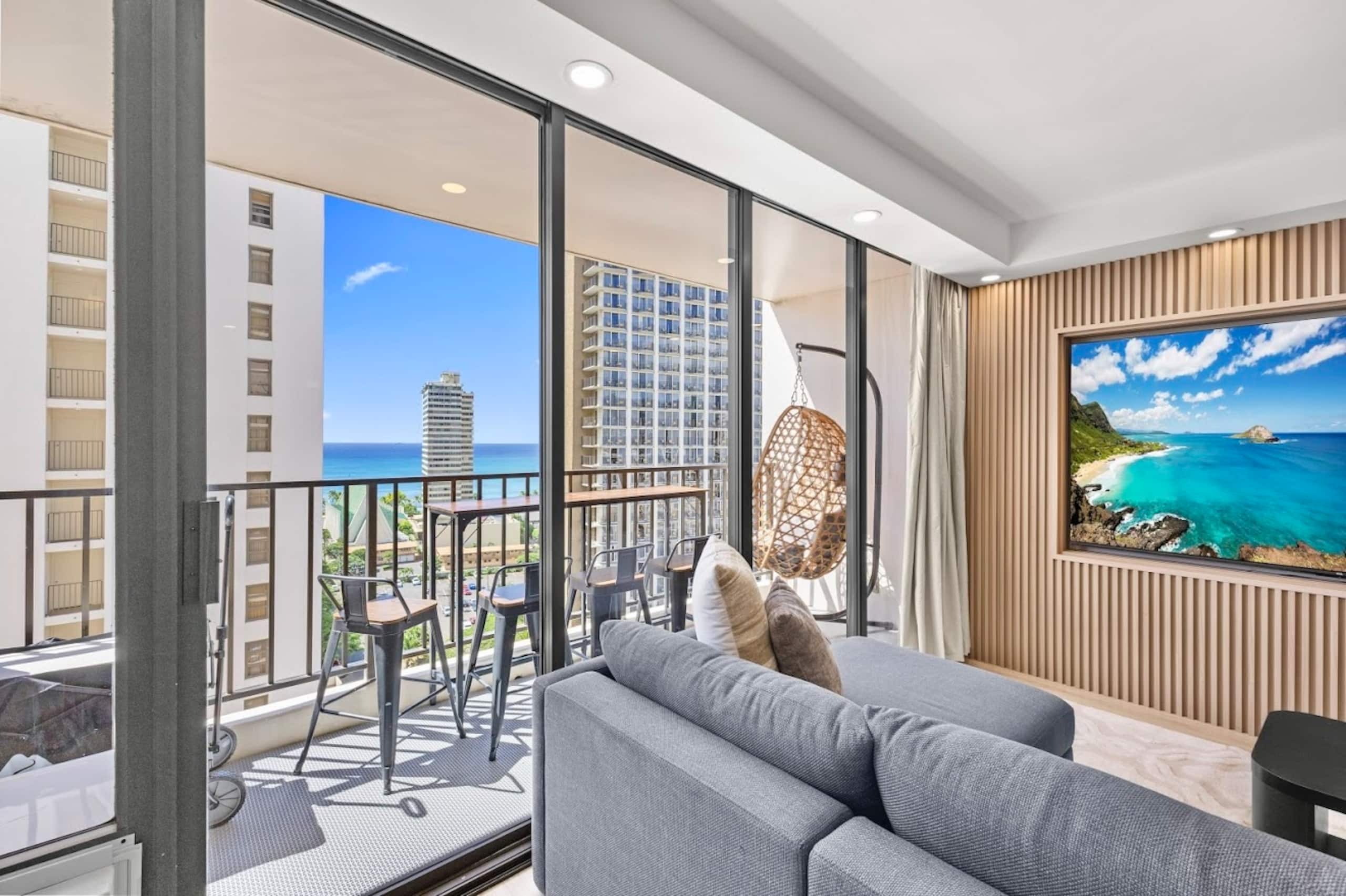 18F-Tropical Paradise-Waikiki Banyan 1BR/Parking! - Image 3