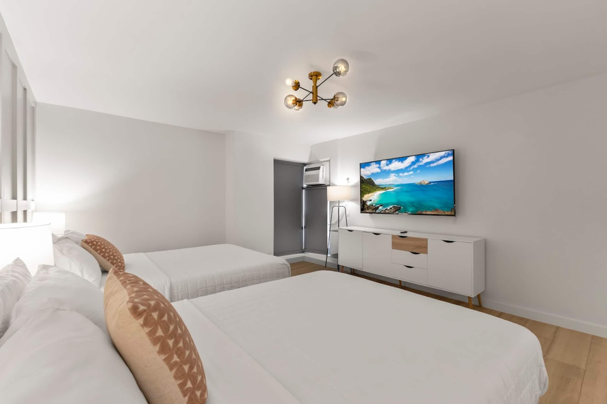 Home in Honolulu · ★4.79 · 2 bedrooms · 4 beds · 2 private baths - Image 35