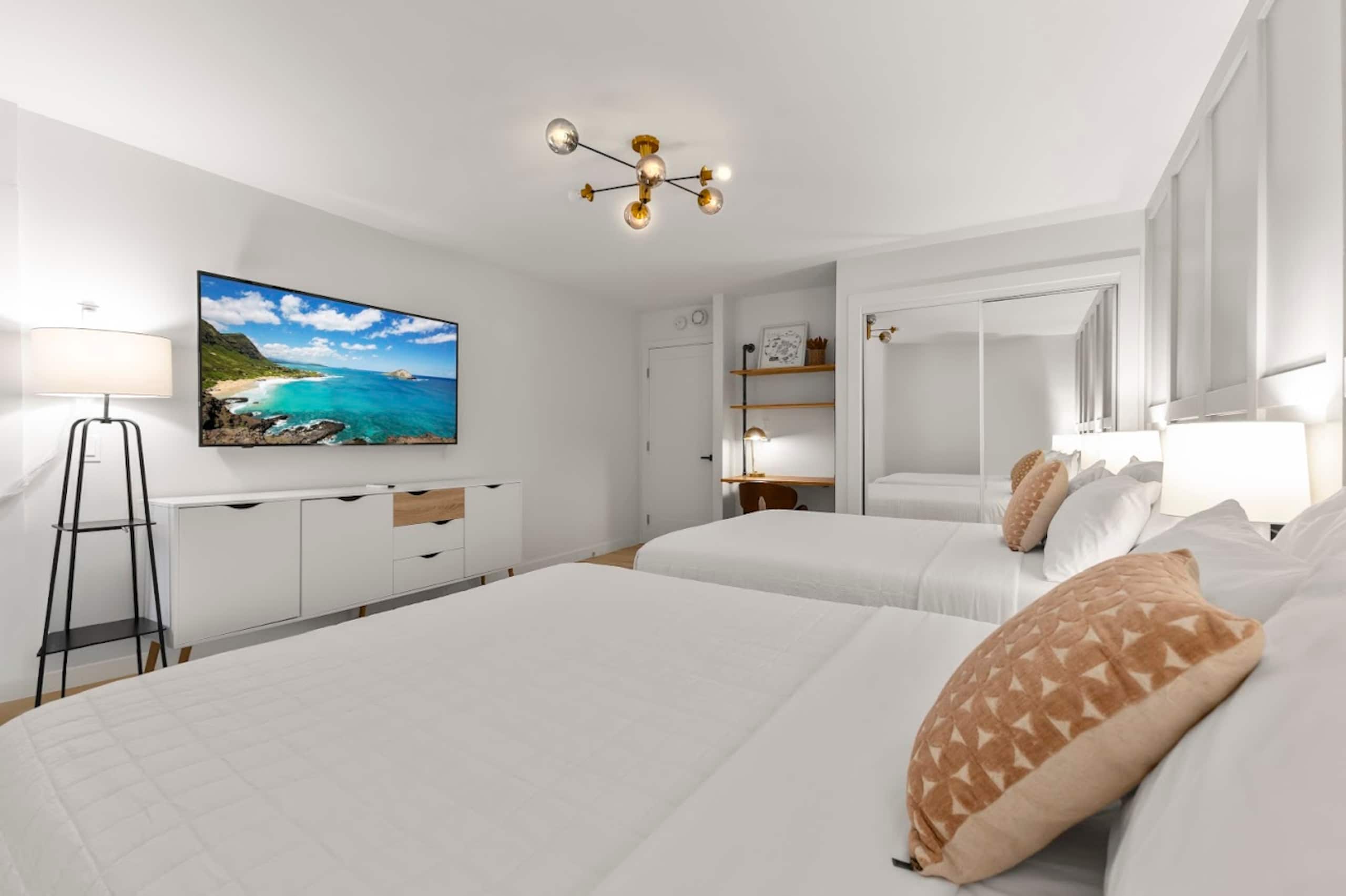 Home in Honolulu · ★4.79 · 2 bedrooms · 4 beds · 2 private baths - Image 36
