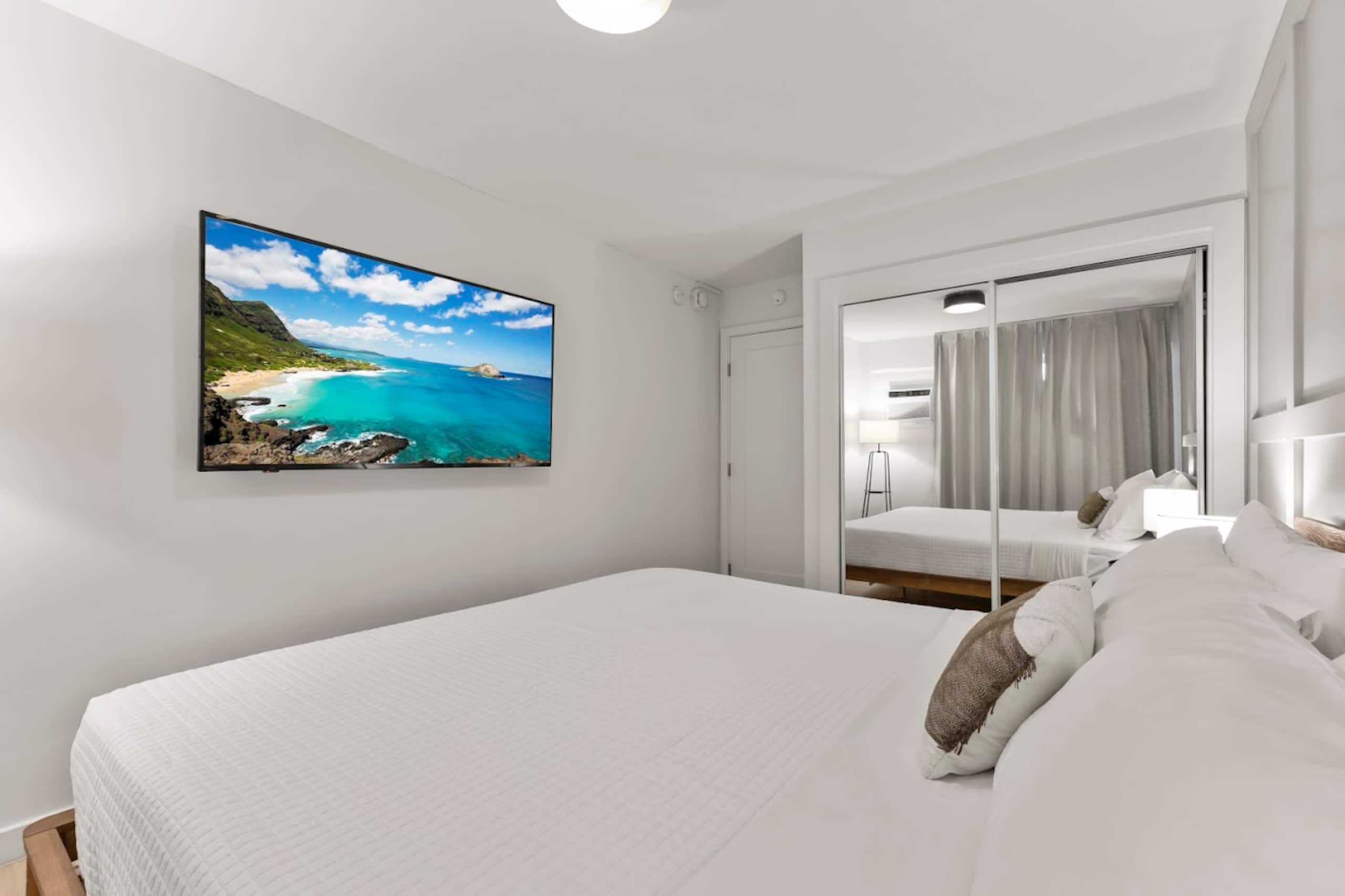 Home in Honolulu · ★4.79 · 2 bedrooms · 4 beds · 2 private baths - Image 31
