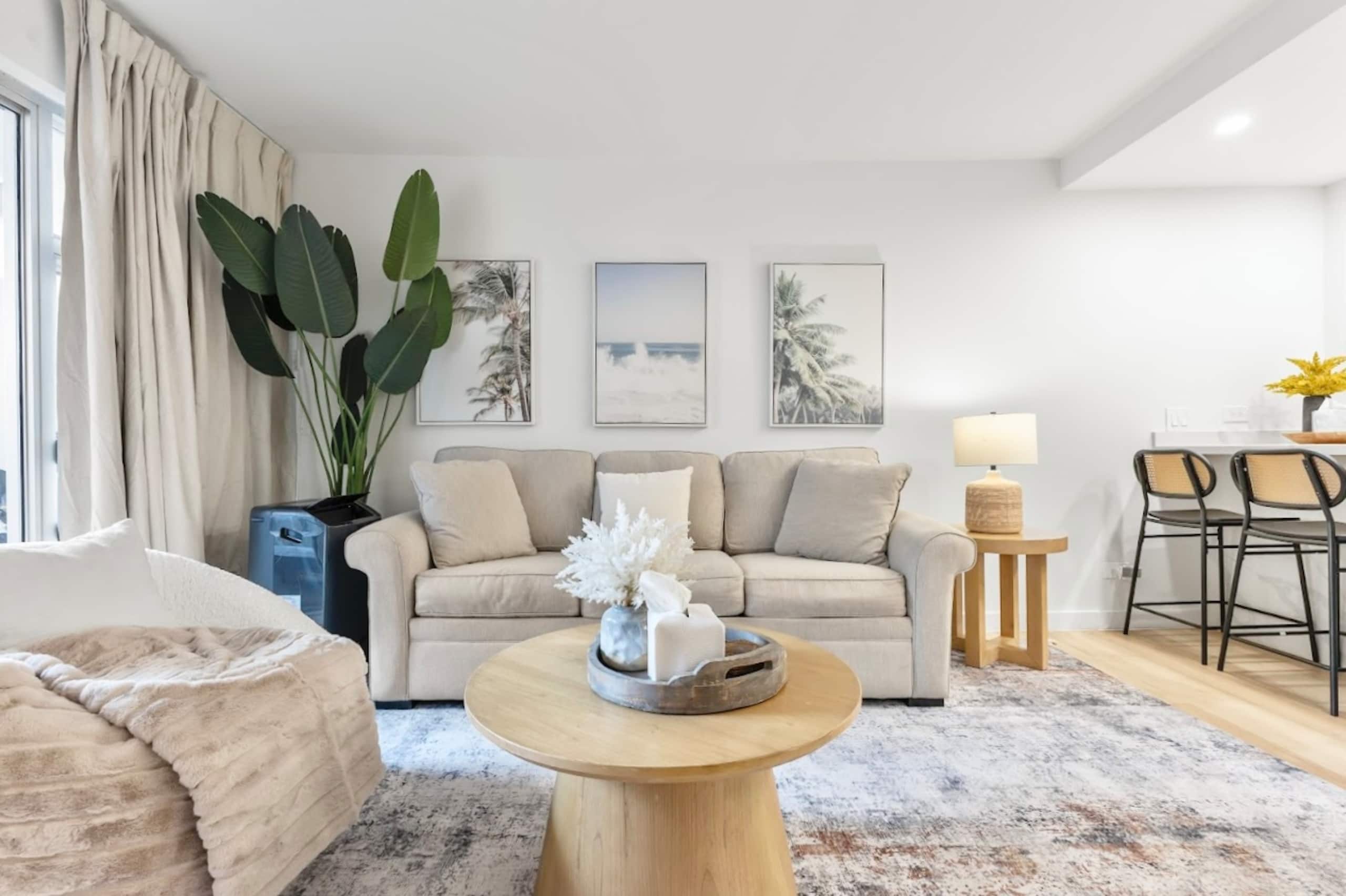 Home in Honolulu · ★4.79 · 2 bedrooms · 4 beds · 2 private baths - Image 11