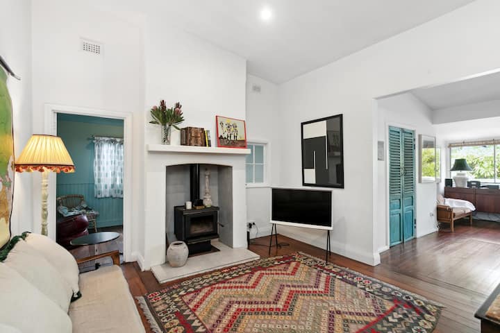 Frangipani House. - Claremont