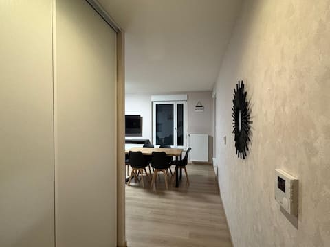 Top Airbnb: Comfortable 3-bedroom apartment – Close to Tram, ideal for family & friends à Cronenbourg