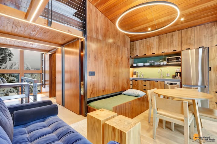 Modern Wood-crafted Retreat • Steps From Alyeska - Anchorage, AK