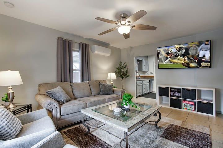 Pet-friendly Oasis Near Sky Harbor | King Bed - Phoenix, AZ