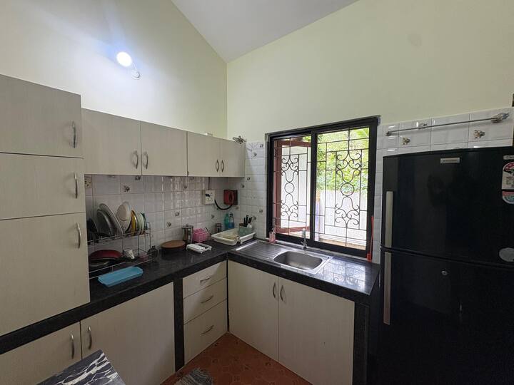 Full kitchen image 3