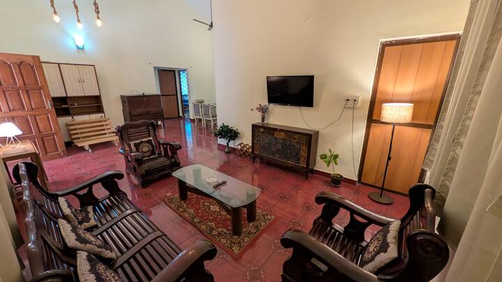Living room image 4