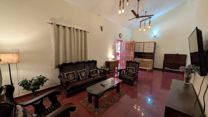 Living room image 3
