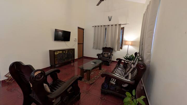 Living room image 6
