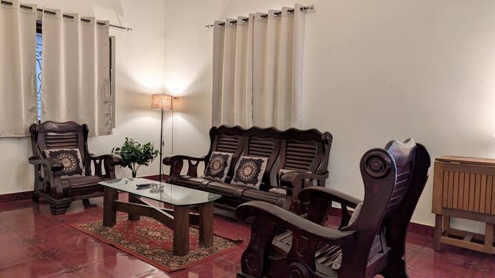 Living room image 2