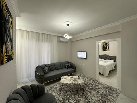 Popular Airbnb listing: 5-minute walk to Buca Hasanaga Park in Buca