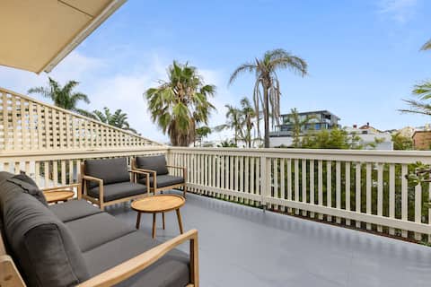 Family Friendly Bondi Home w/ Terrace & Parking
