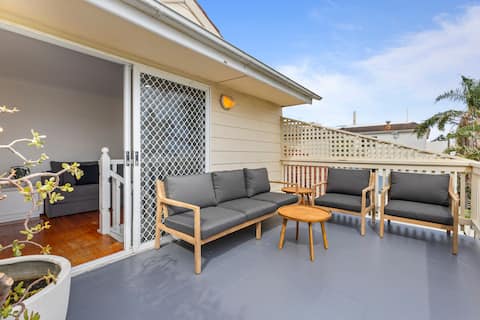 Family Friendly Bondi Home w/ Terrace & Parking