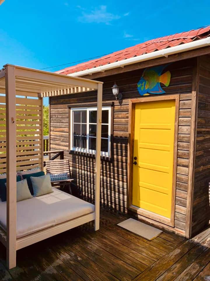 * Cozy Cabana Retreat with Pool - Queen Cabana #4 in Caye Caulker