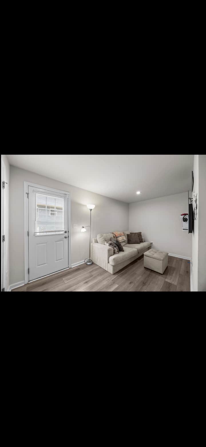 Upscale Stay Minutes From Uptown Clt & Airport - Charlotte, NC