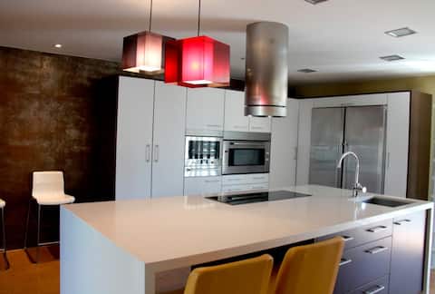 Villa 100 meters from the beach
