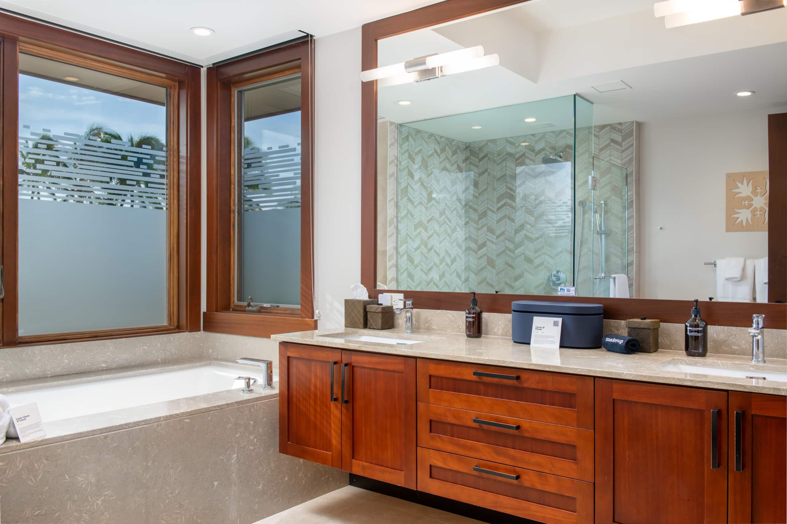 Home in Waimea · ★5.0 · 4 bedrooms · 5 beds · 4.5 baths - Image 43