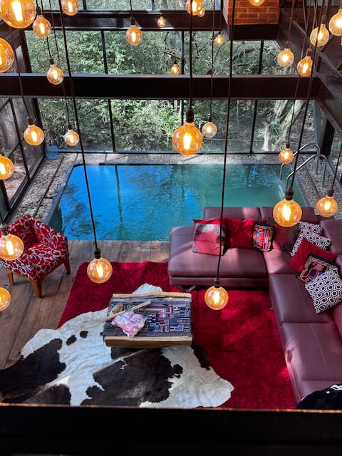 Lizeth Cabin