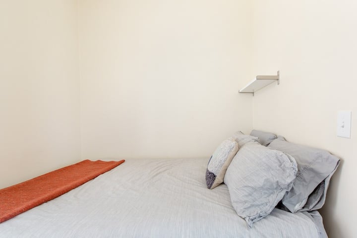 საძინებელი 3