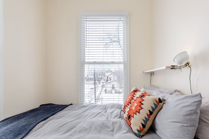 საძინებელი 2