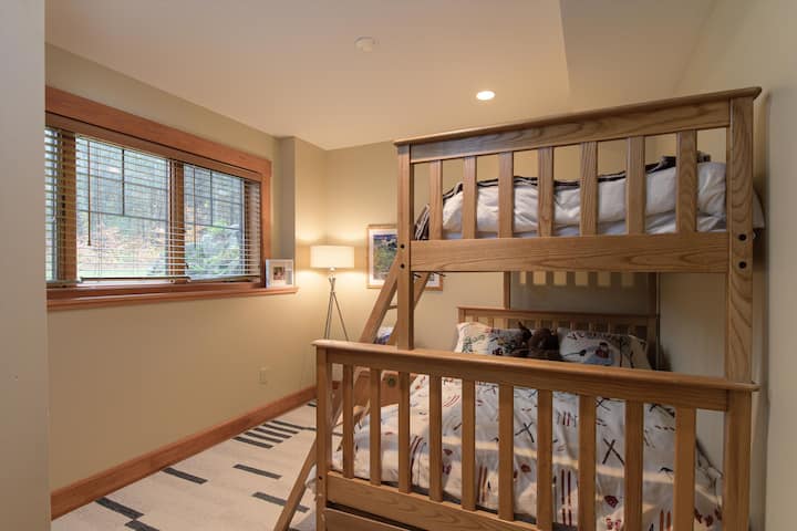 ห้องนอนที่ 4 พร้อมชุดเตียงสองชั้น 