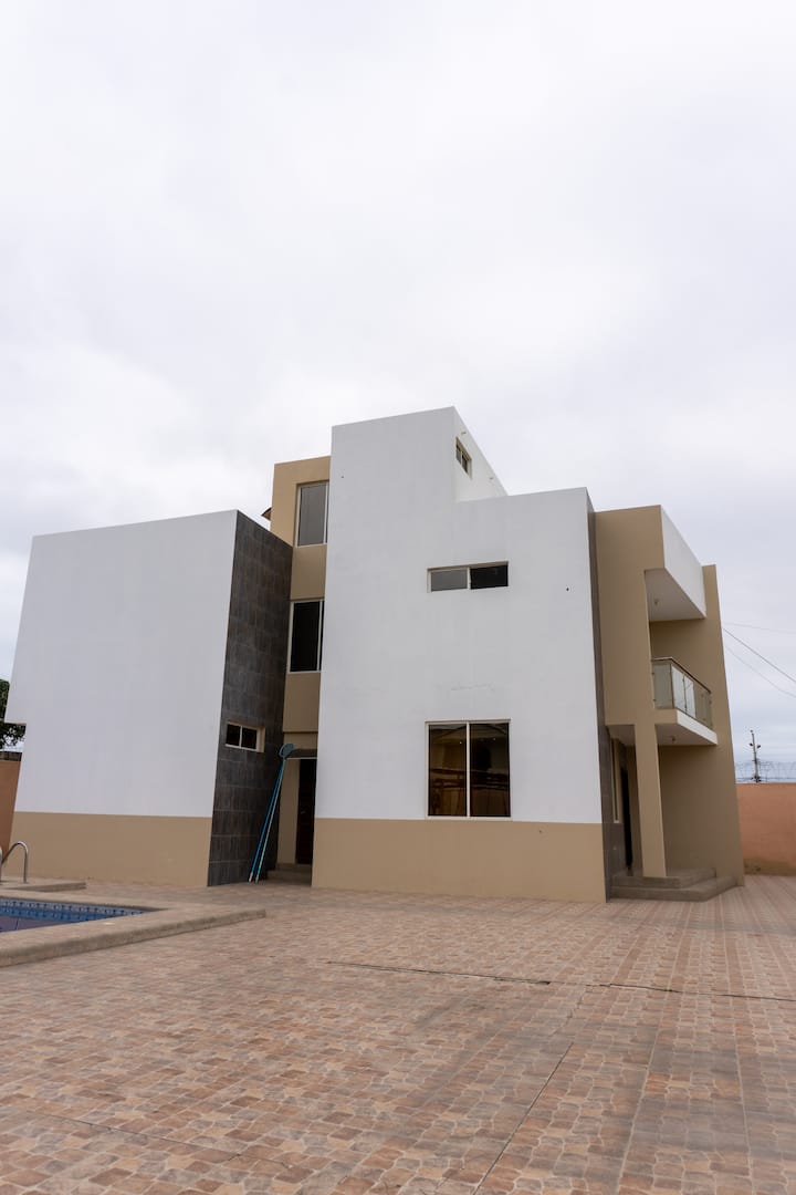 Hermosa Casa A Pocos Minutos De La Playa - Salinas