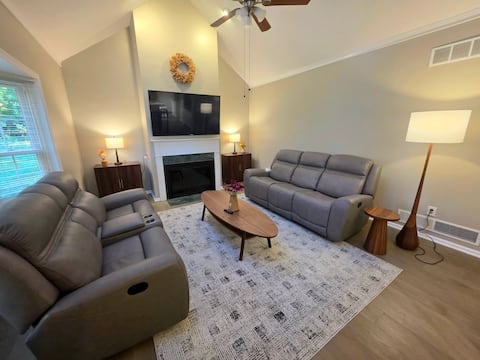 Top-earning Airbnb listing in Newark, 5 bedrooms