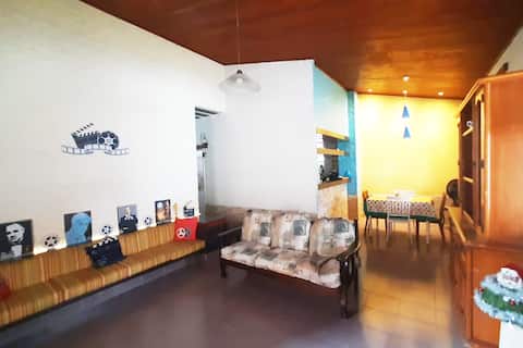 Airbnb em destaque: Passos da Areia in front of Lagoa Centro de Iguaba em Iguaba Grande