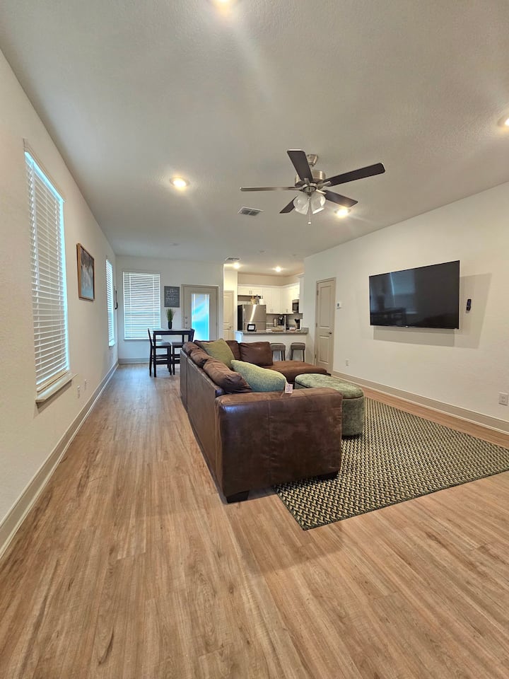 Cozy Duplex With Private Yard - San Antonio, TX