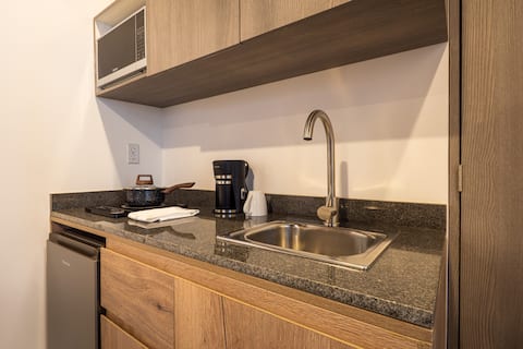 Popular Airbnb listing: Modern loft in downtown Tlalpan with parking in Calvario Camisetas