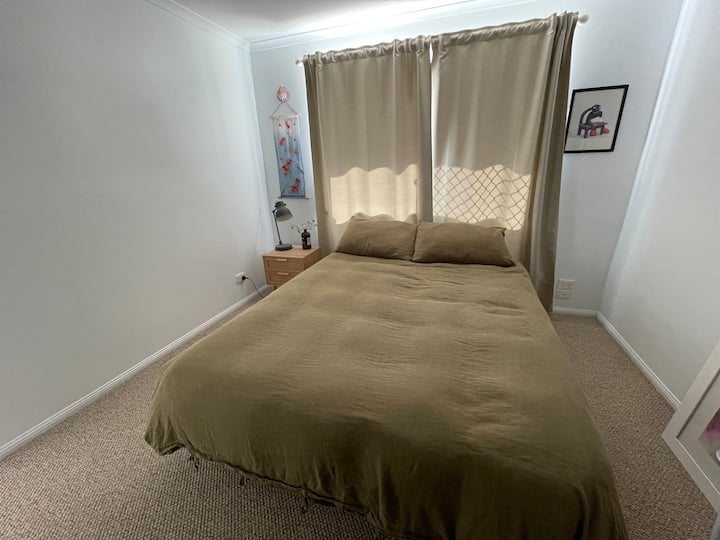 საძინებელი 1