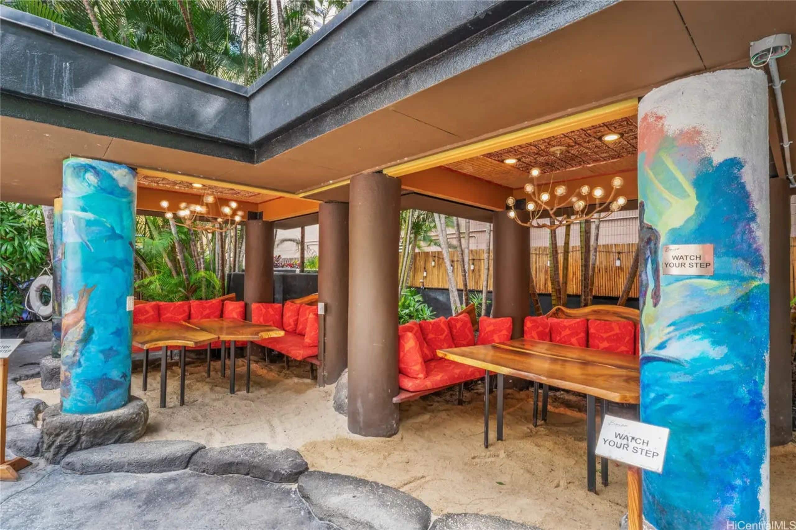 Hotel in Honolulu · ★4.96 · 1 bedroom · 2 beds · 1 private bath - Image 8