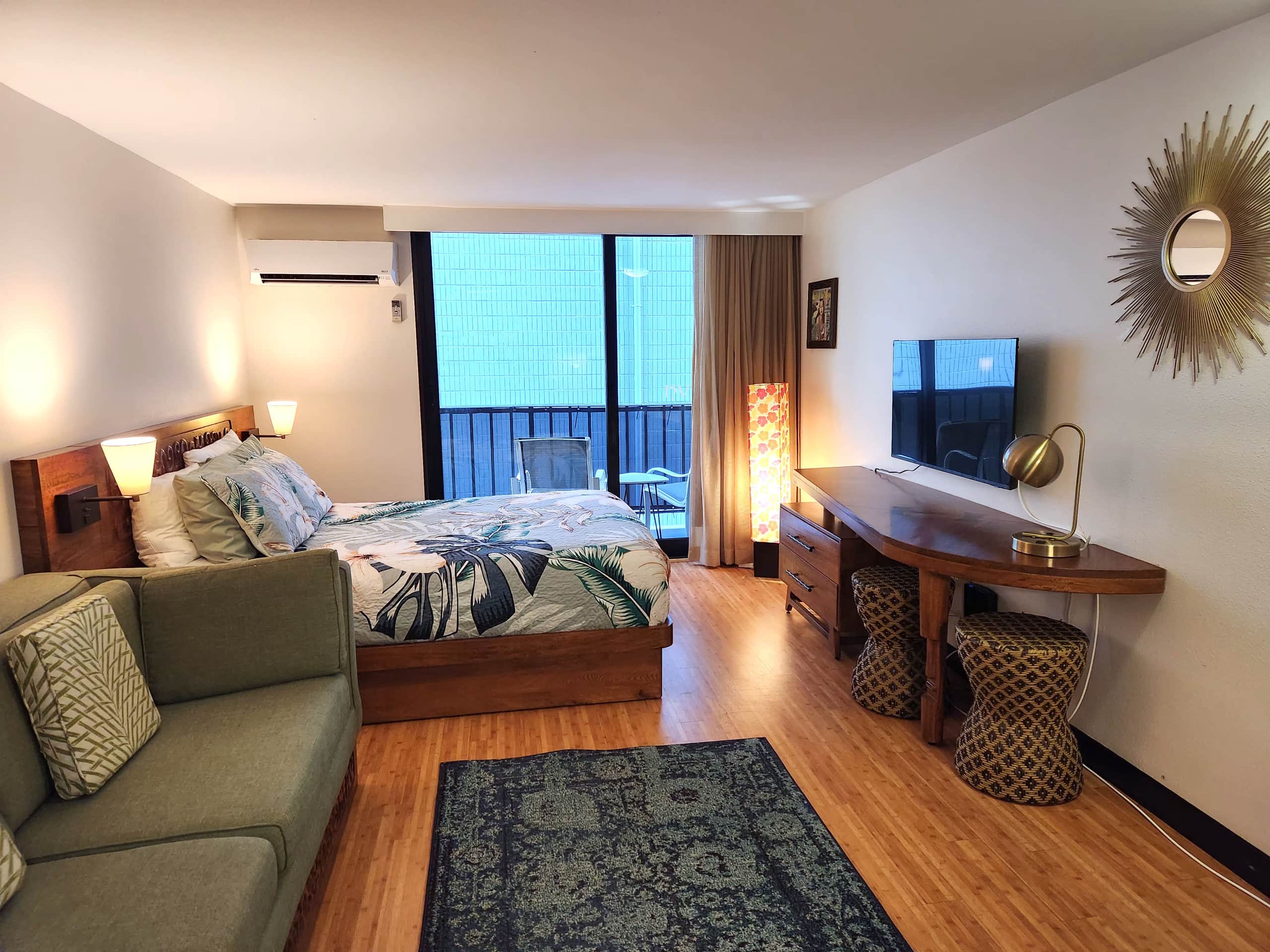 Hotel in Honolulu · ★4.96 · 1 bedroom · 2 beds · 1 private bath - Image 2