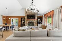 WILD & BLUE | Sleeps 8 rental in White Bluff