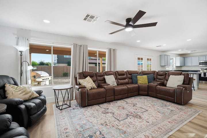 Spacious Gem For The Whole Family - Casa Grande, AZ