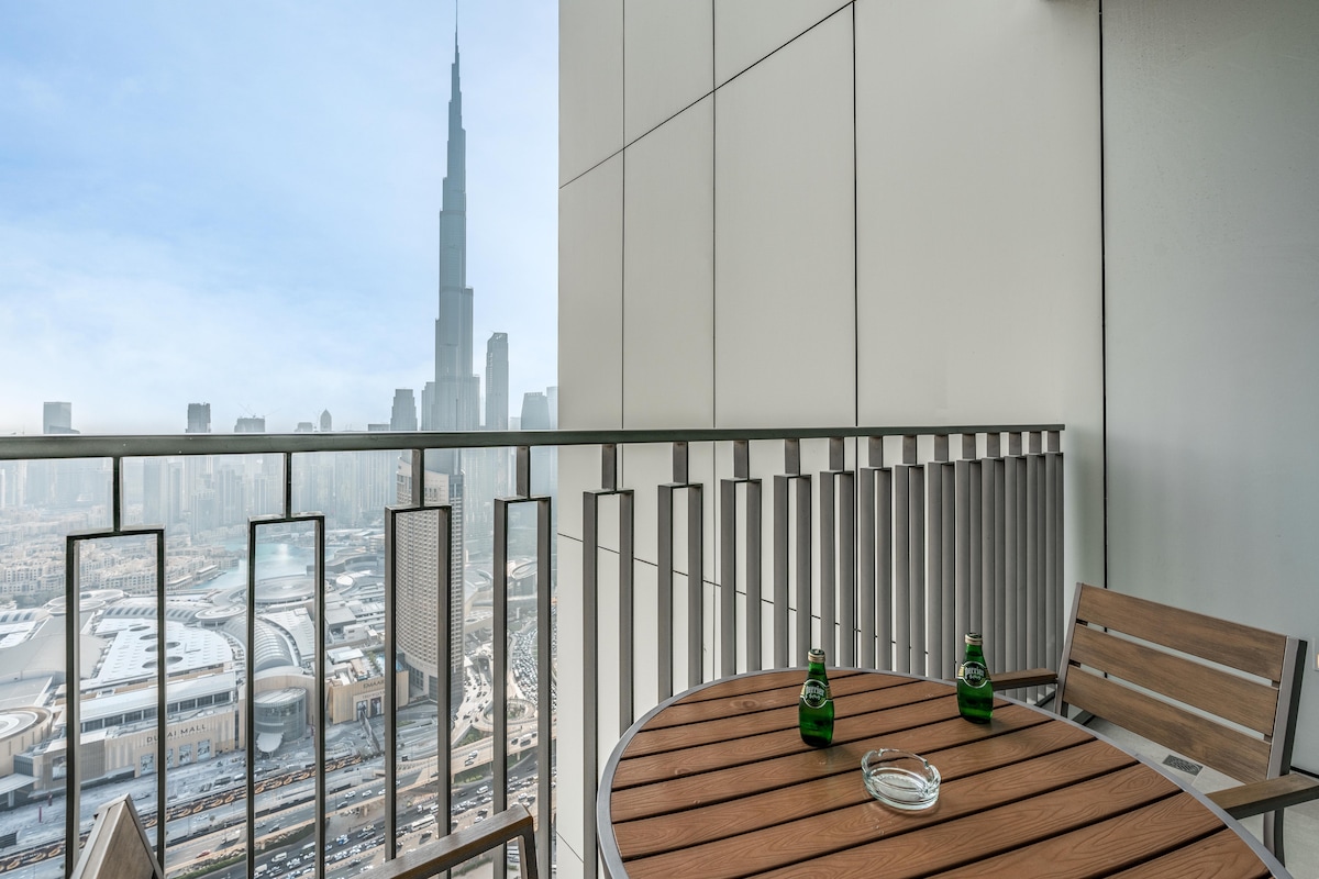2 Bedroom Furnished Apartment with Burj Khalifa & Fountain View | Downtown Views II 5
