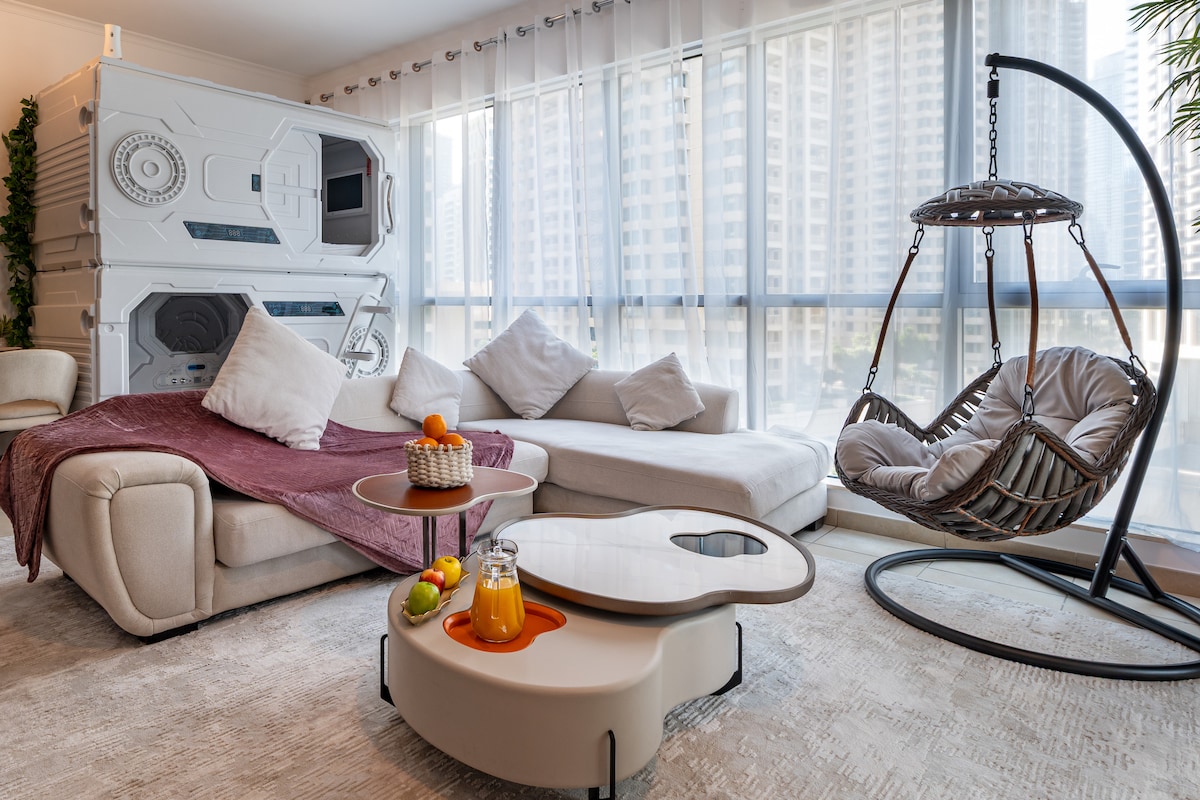 2 Bedroom Furnished Apartment with Fountain View · IV 3