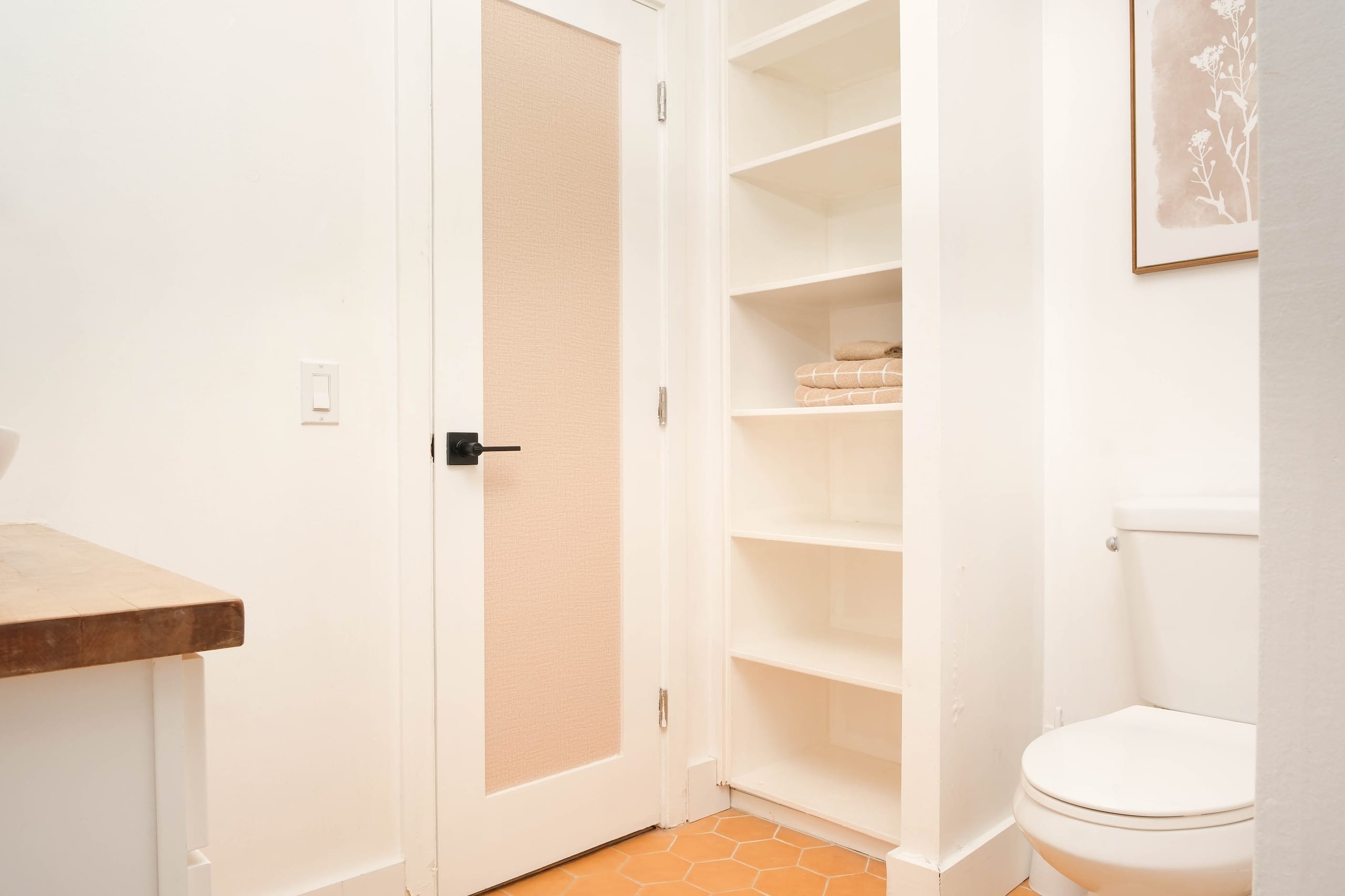 Boho Retreat in Heart of Waikiki Walk to the Beach - Image 15