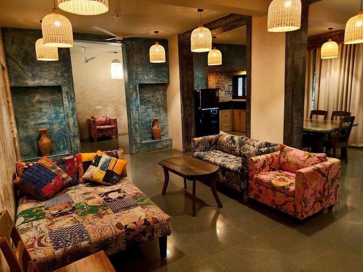 Living room 2 image 2