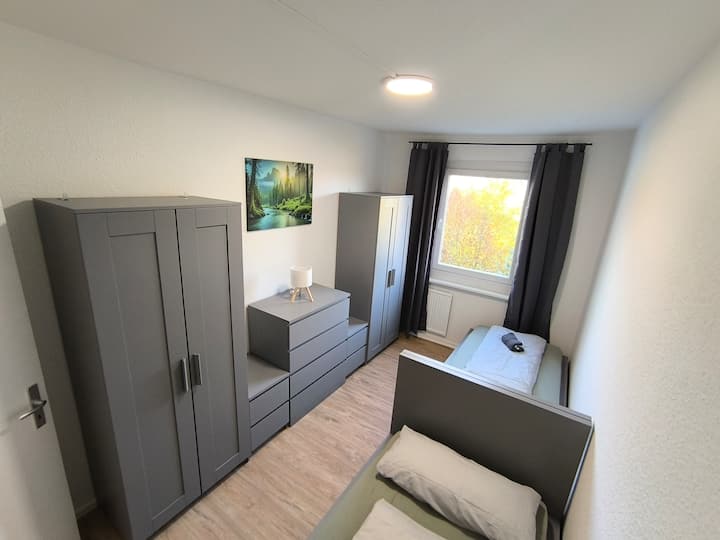 Schlafzimmer 2