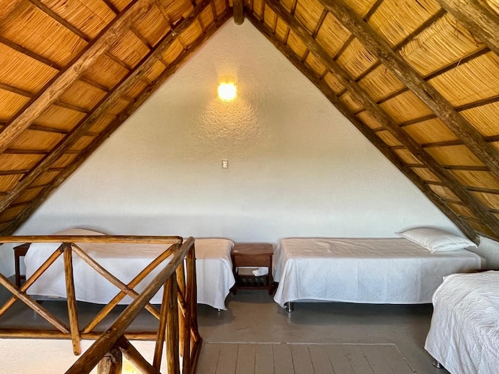 Gornji kat Superior obiteljske sobe s kapacitetom za pet gostiju. 