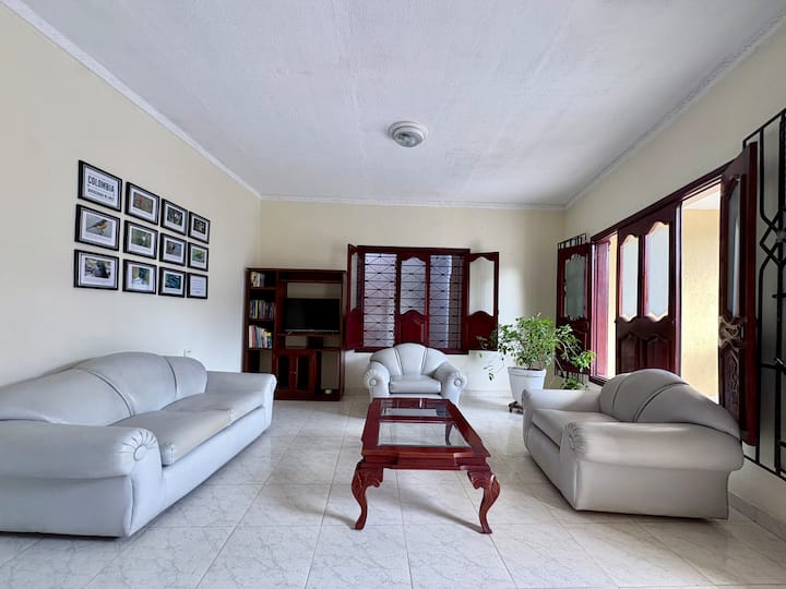 Casa Amplia, Ac+4 Hab Ideal Grupos Flias B/quilla. - Soledad