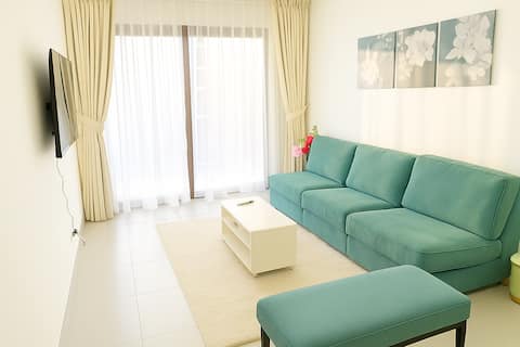 Top Airbnb: Modern 2BR near Miracle Garden Parking Pool Gym in Al Barsha South Third