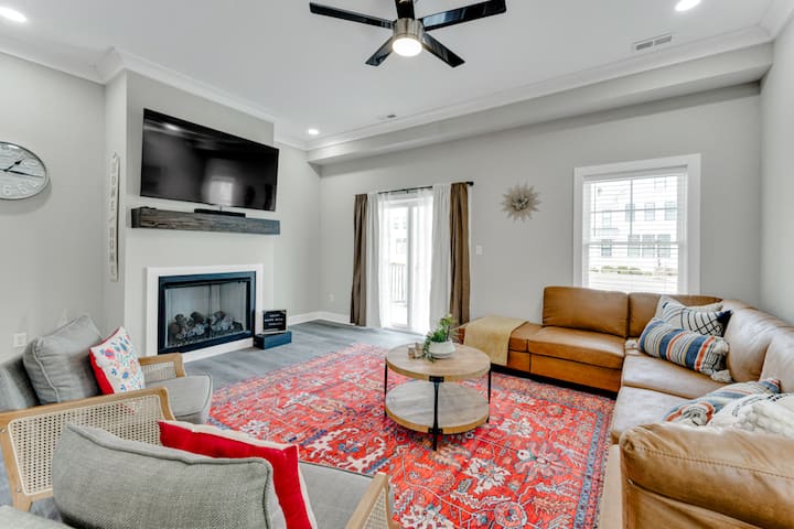 Dog-friendly Vb Condo Near The Oceanfront - Virginia Beach, VA