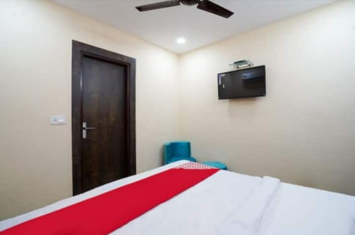 Cozy Haven Bed & Breakfast- Home Away From Home - Delhi